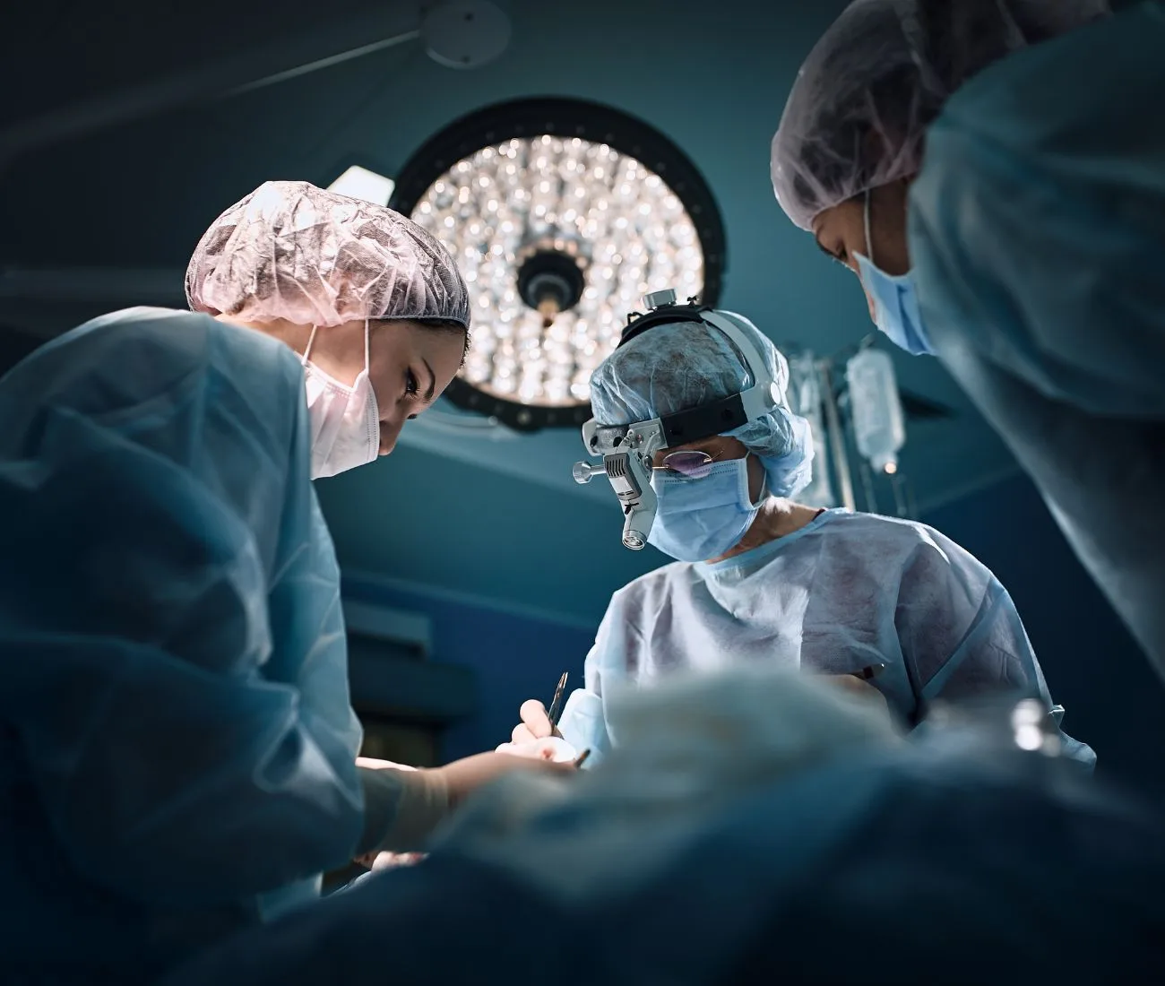 Healthcare backup power solutions to make a surgery operation. 